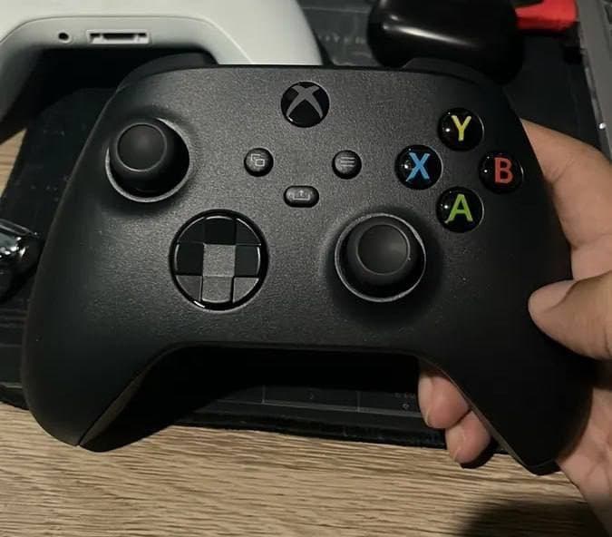Controle Sem Fio Xbox Series 1V8-00013 + Cabo USB Preto